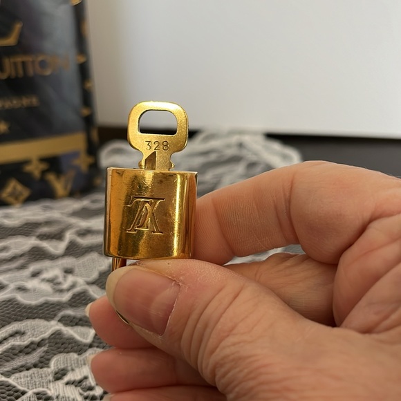 Louis Vuitton Brass Lock. #328 - Picture 3 of 6